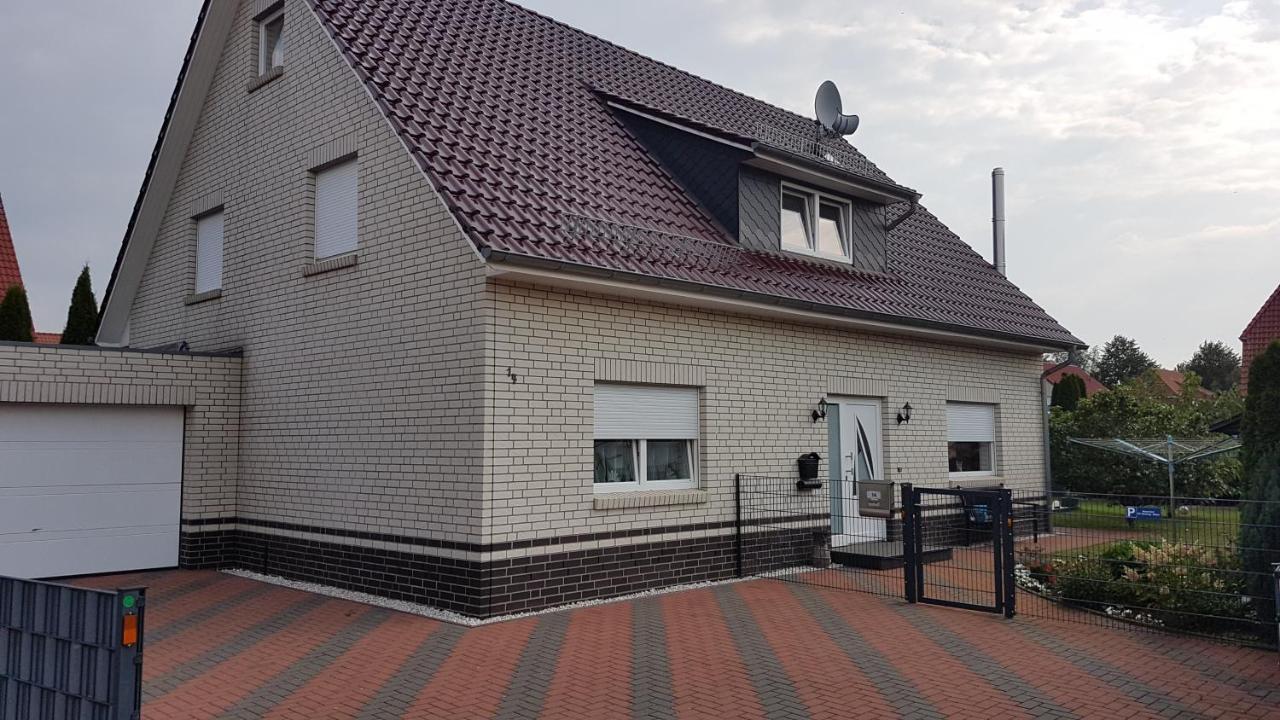 Nettes 2- Zimmer Apartment Sehnde Eksteriør billede